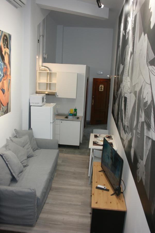 Golondrinas De Malaga "Apartamentos Con Mucho Arte" Y Terraza Solarium En Coliving Exteriér fotografie