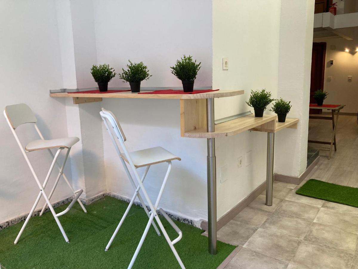 Golondrinas De Malaga "Apartamentos Con Mucho Arte" Y Terraza Solarium En Coliving Exteriér fotografie