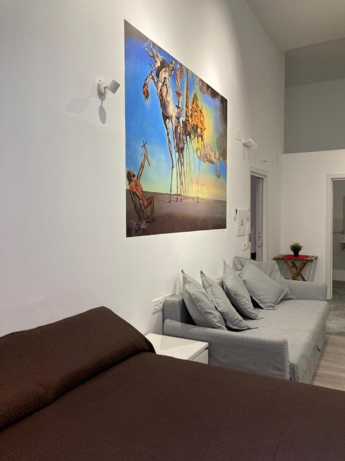Golondrinas De Malaga "Apartamentos Con Mucho Arte" Y Terraza Solarium En Coliving Exteriér fotografie